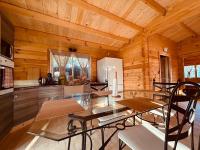 Posedenie v ubytovaní Chalet bois jacuzzi