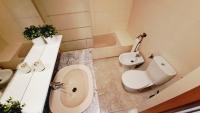 A bathroom at Apartamentos Navarra 07 Salou