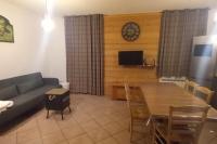 Telewizja i/lub zestaw kina domowego w obiekcie Le gîte du Val