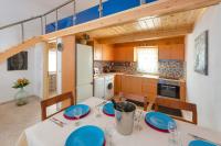 Kuchyňa alebo kuchynka v ubytovaní Beach Pearl - Beach Front House with Private Pool