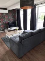 Posedenie v ubytovaní Superbe appartement climatisé au centre ville 777