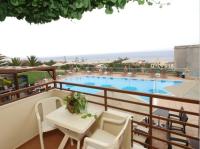 Bazén v ubytování Asterion Apartments nebo v jeho okolí
