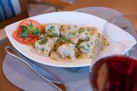 Hrana v oz. blizu hotela