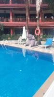 Bazén v ubytování Appartamento Patong Beach, all'interno del Sai Rougn residence nebo v jeho okolí
