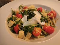 Jídlo v hotelu nebo okolí