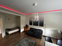 Posteľ alebo postele v izbe v ubytovaní Renovated Stylish Flat at the Castle&Metro