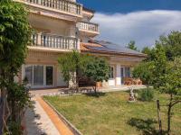 Vonkajšia záhrada v ubytovaní Apartments in Crikvenica 43072