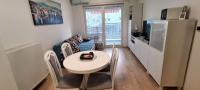Kuchnia lub aneks kuchenny w obiekcie Apartman Botivo