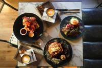 Φαγητό σε αυτό το ξενοδοχείο ή κάπου εκεί κοντά