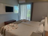 Posteľ alebo postele v izbe v ubytovaní Eleftheria Hotel