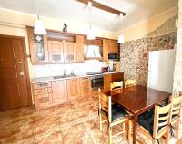 Kuchyňa alebo kuchynka v ubytovaní Neoclassical 2Bed in Kallimarmaro