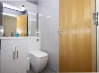 Koupelna v ubytování Alluring 2 Bedroom Leeds City Centre Apartment- Self Check-in,Balconied Apartment