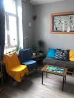Część wypoczynkowa w obiekcie Maison conviviale aux abords de la vieille ville