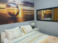 Postel nebo postele na pokoji v ubytování Calla apartment Zagreb - NOVI APARTMAN, GARAŽA, VIDEO NADZOR