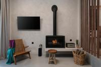 TV a/nebo společenská místnost v ubytování KOEV slow living
