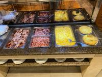 Comida en o cerca de este hotel