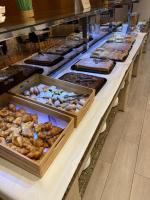 Comida en o cerca de este hotel