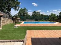Bazén v ubytování El Robledal - Miraflores de la Sierra nebo v jeho okolí