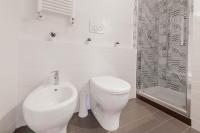 A bathroom at Realkasa De Crescenzi Family Apartment