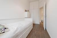 A bed or beds in a room at Realkasa De Crescenzi Family Apartment