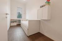 A kitchen or kitchenette at Realkasa De Crescenzi Family Apartment