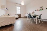 A bed or beds in a room at Realkasa De Crescenzi Family Apartment