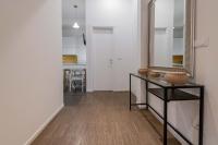 A kitchen or kitchenette at Realkasa De Crescenzi Family Apartment