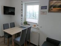 Telewizja i/lub zestaw kina domowego w obiekcie Apartment Tobias 1 by Interhome