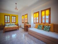 Posteľ alebo postele v izbe v ubytovaní Lemon House for big family in Damouchari - Delicious Houses