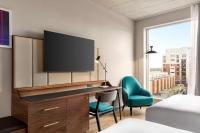 Hyatt Centric Montrealにあるベッド