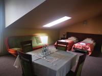 Łóżko lub łóżka w pokoju w obiekcie Hotel i Restauracja Bona