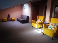 Część wypoczynkowa w obiekcie Hotel i Restauracja Bona