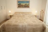 Posteľ alebo postele v izbe v ubytovaní Guesthouse Rovinj (4285)