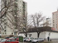Budynek, w którym mieści się apartament