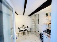 Kuchnia lub aneks kuchenny w obiekcie studio en Duplex