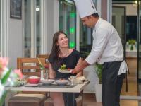 Oaspeți care stau la Sprise Munnar Resort and Spa