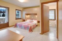 A bed or beds in a room at Monolocale Sole 2