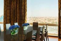 Ambassador King Suite with City View - High Floor