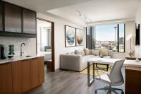 Astra Hotel, Seattle, a Tribute Portfolio Hotel by Marriottにあるシーティングエリア