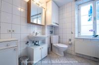 A bathroom at Astoria Apartments