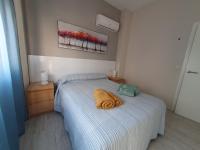 A bed or beds in a room at Apartamento en Urbanizacion El Retiro III