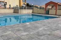 Bazén v ubytovaní Charmant appartement à deux pas de la plage alebo v jeho blízkosti