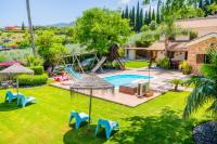 The swimming pool at or close to Cubo's Villa Llanos de la Plata