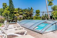 The swimming pool at or close to Cubo's Villa Llanos de la Plata
