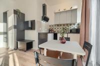 Kuchnia lub aneks kuchenny w obiekcie Kamienica Centrum Apartament nr 6
