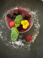 Hrana v oz. blizu hotela