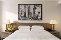 Hyatt Grand Central New Yorkにあるベッド