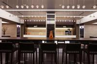 Hyatt Grand Central New Yorkにあるラウンジまたはバー