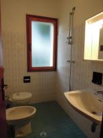 A bathroom at Wonderful Villa in a quiet place in Bibione