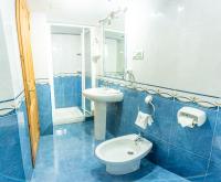 Un baño de Apartamentos Cudillero